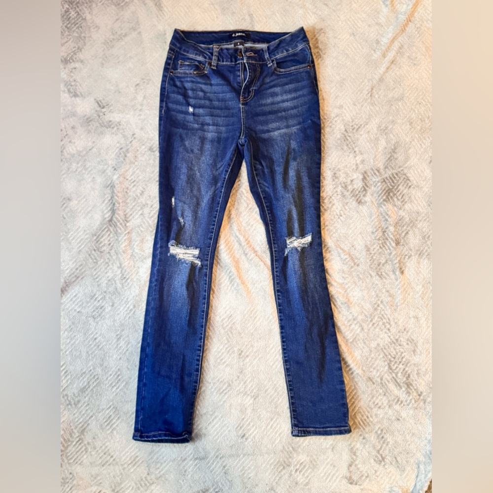 Blue ripped jeans: D.jeans size 4